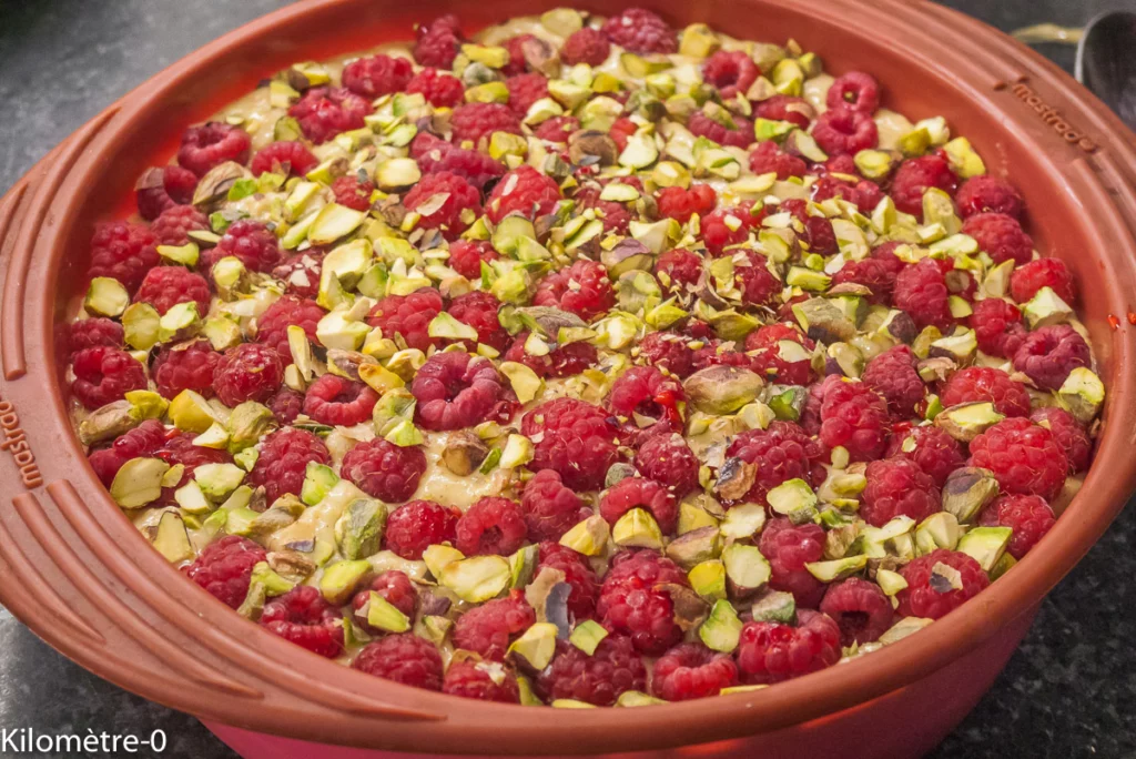 Gâteau aux framboises, à la ricotta, aux pistaches et au citron - Étape 8