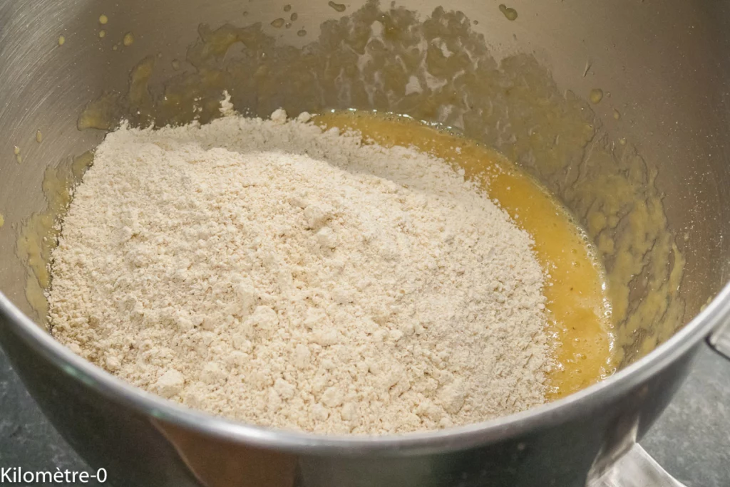 Gâteau du matin épeautre, compote de pommes et chocolat - Étape 4