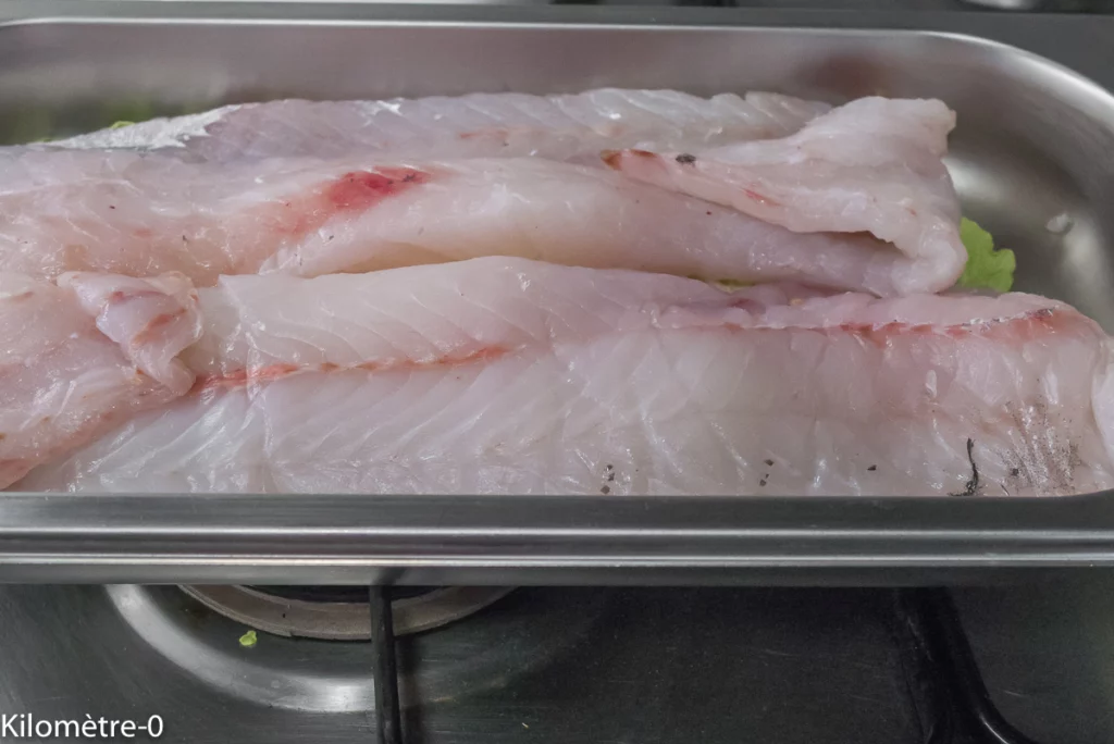 Salade de merlu aux pommes de terre et aux tomates - Étape 1