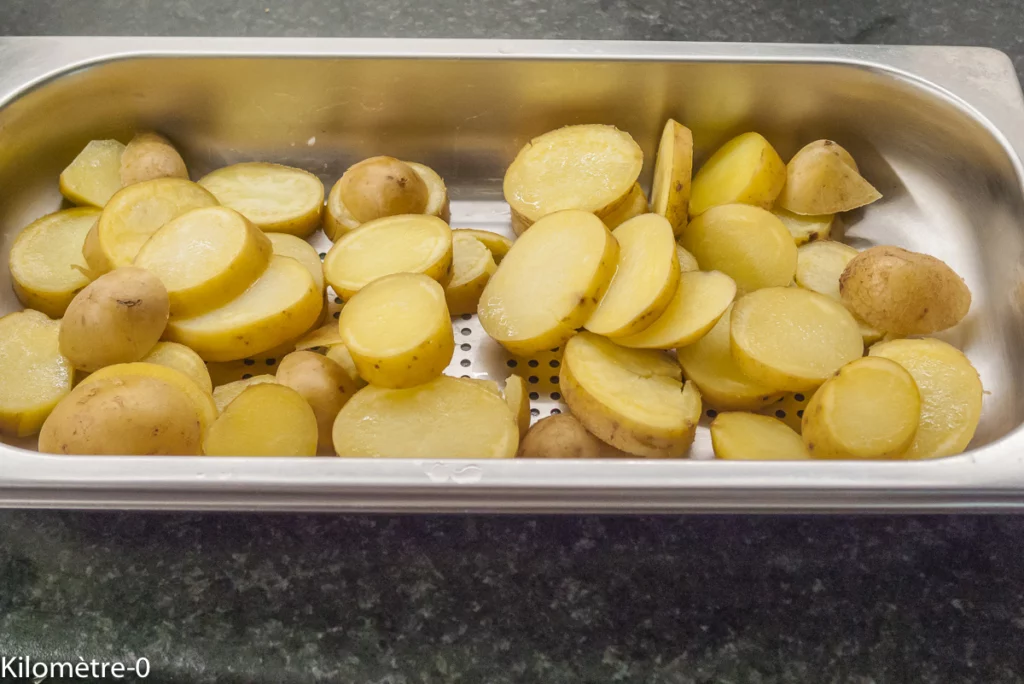 Salade de merlu aux pommes de terre et aux tomates - Étape 3