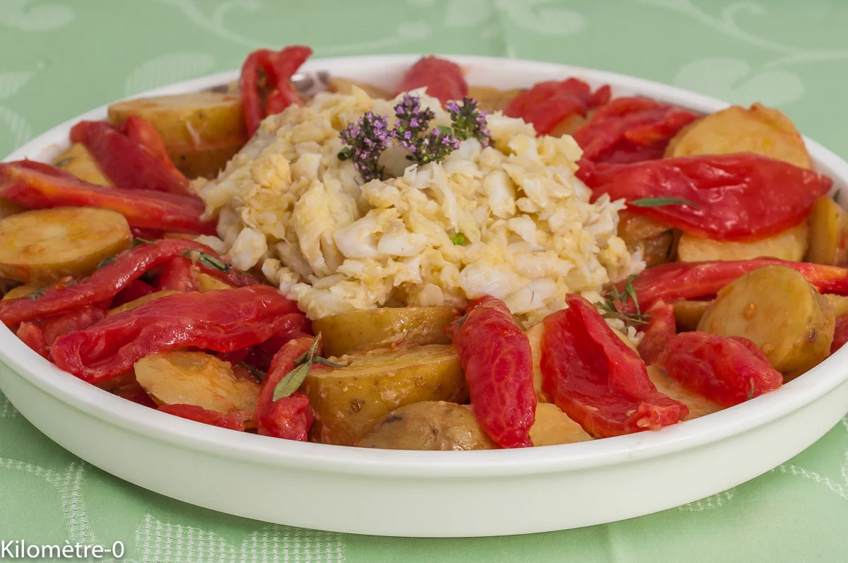 Photo de recette de salade, salade composée, merlu , pommes de terre, tomates, facile, léger, healthy, santé, poisson, poisson blanc, Kilomètre-0, blog de cuisine réalisée à partir de produits de saison et issus de circuits courts