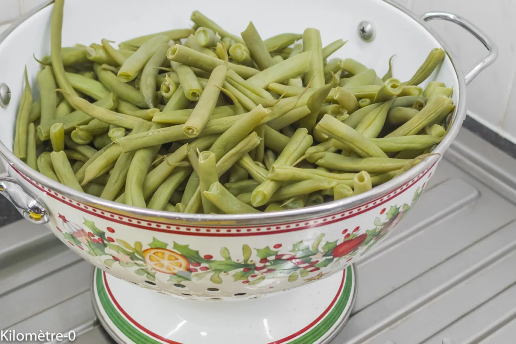 Salade de haricots verts, tomates, mozzarella - Étape 1