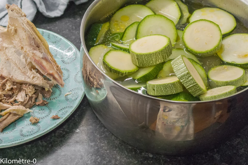 Velouté de courgettes au bouillon de volaille maison - Étape 2