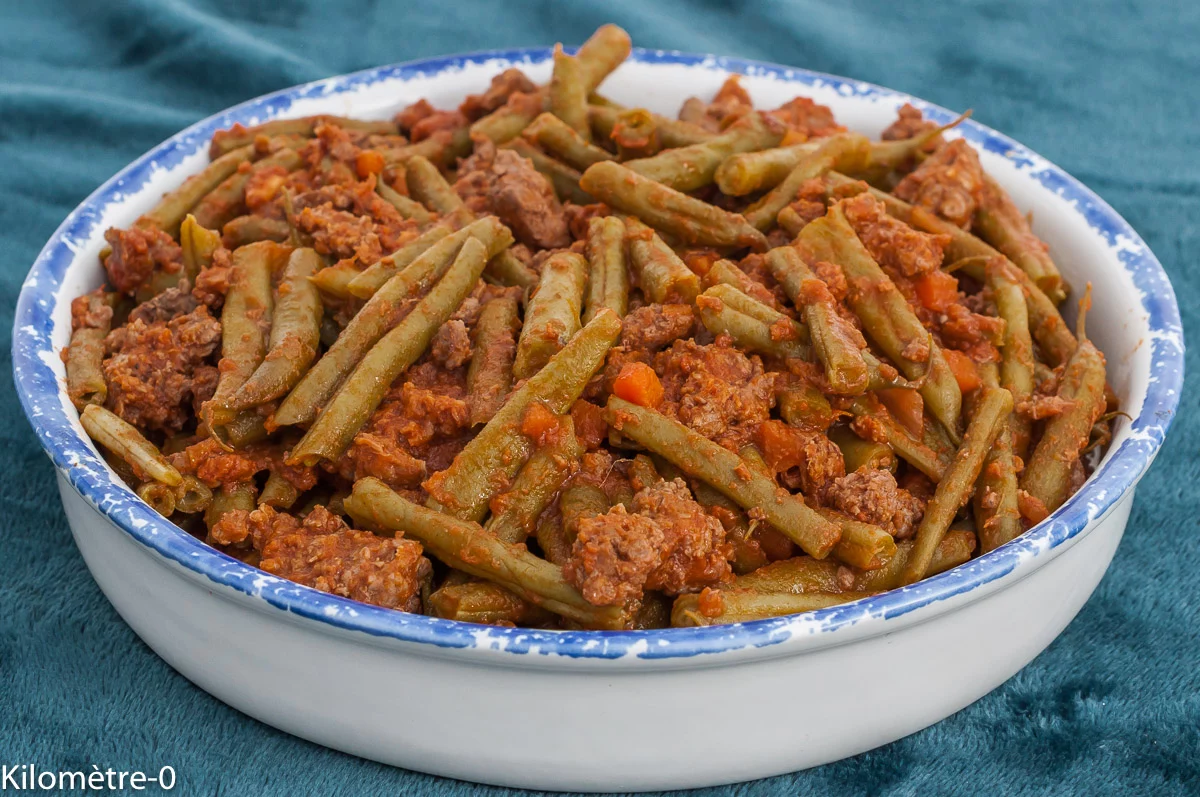 Photo de recette de bœuf haché, steak haché viande, facile, rapide, mijoté facile, haricots verts, sauce bolognaise, été automne, bio, Kilomètre-0, blog de cuisine réalisée à partir de produits de saison et issus de circuits courts