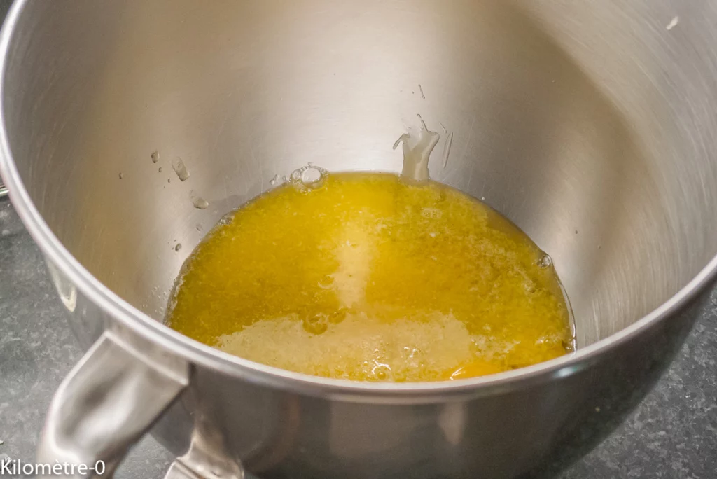 Gâteau du matin protéiné à la farine de pois chiche, de petit épeautre et à la purée d&rsquo;amandes grillées - Étape 2