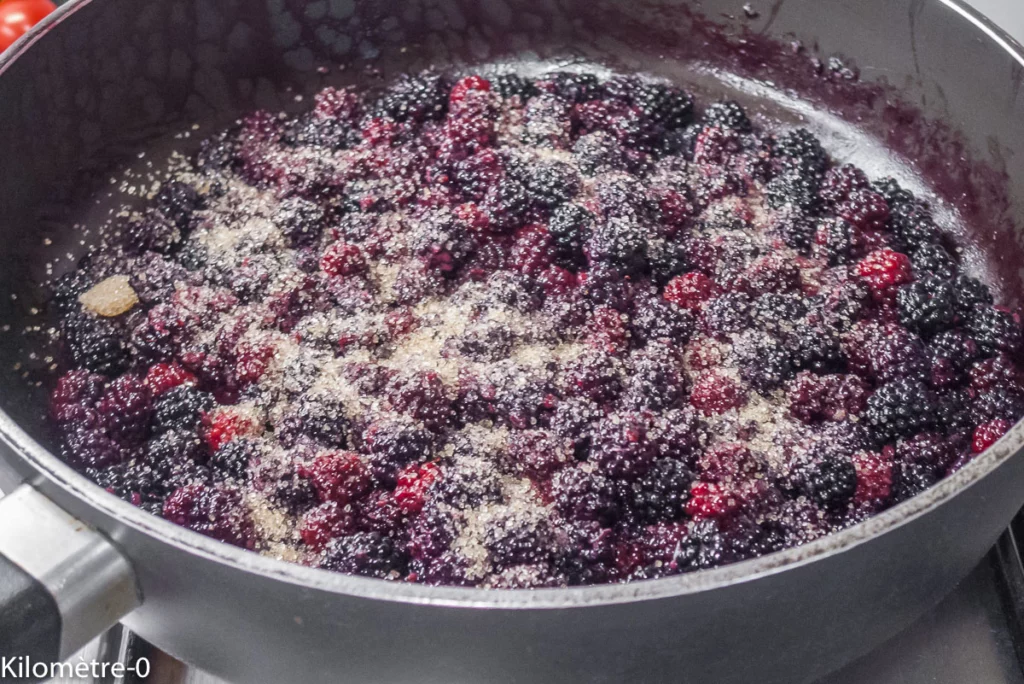 Sablé géant à la crème au gingembre et aux mûres - Étape 2