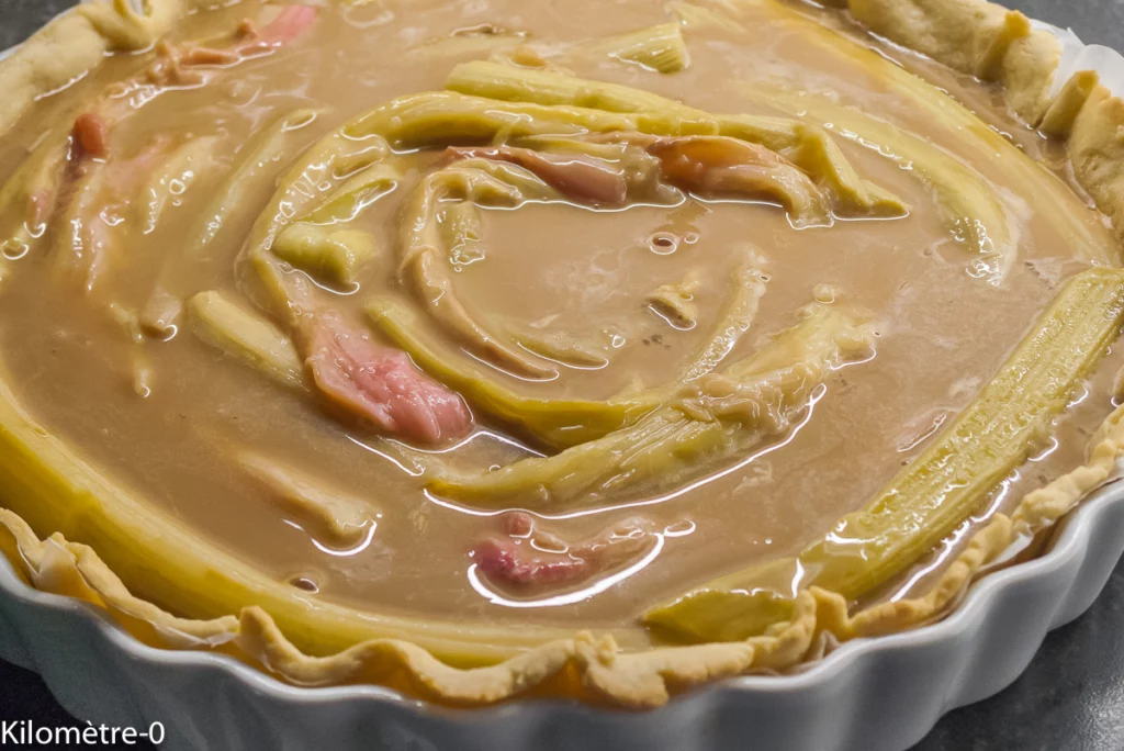 Tarte à la rhubarbe sur pâte sablée extrêmement légère - Étape 12