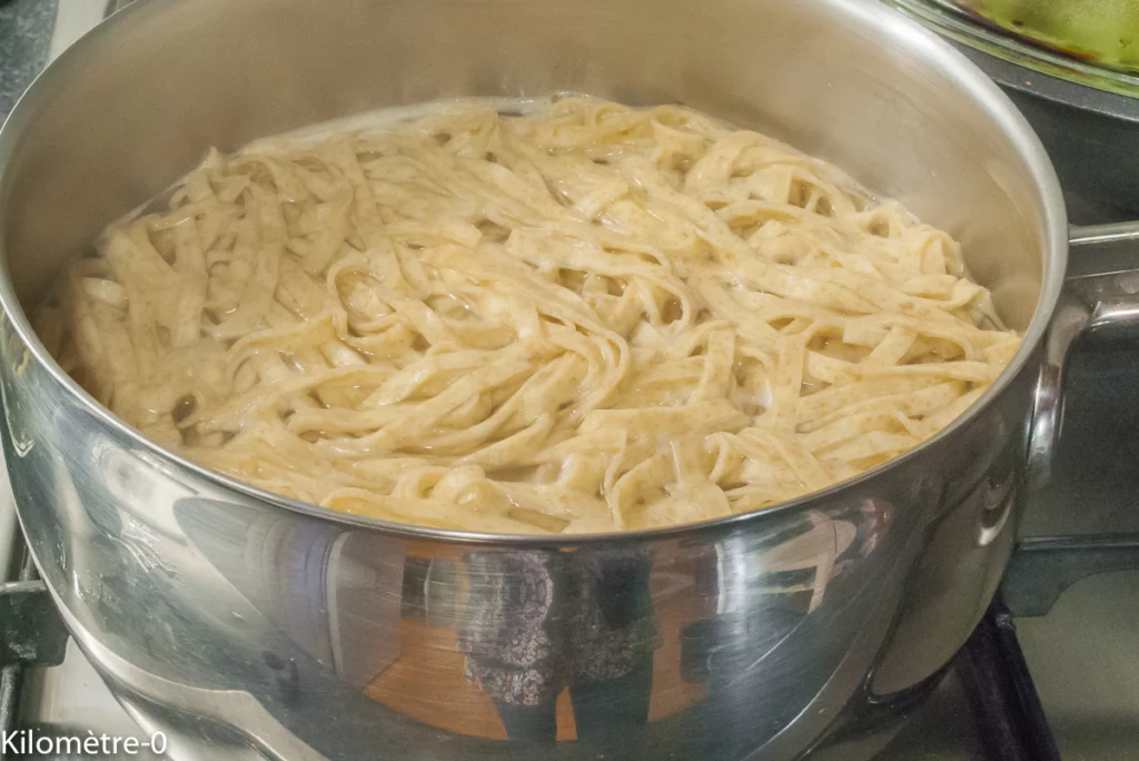Pâtes aux chou fleur violet, œuf dur et emmental - Étape 4