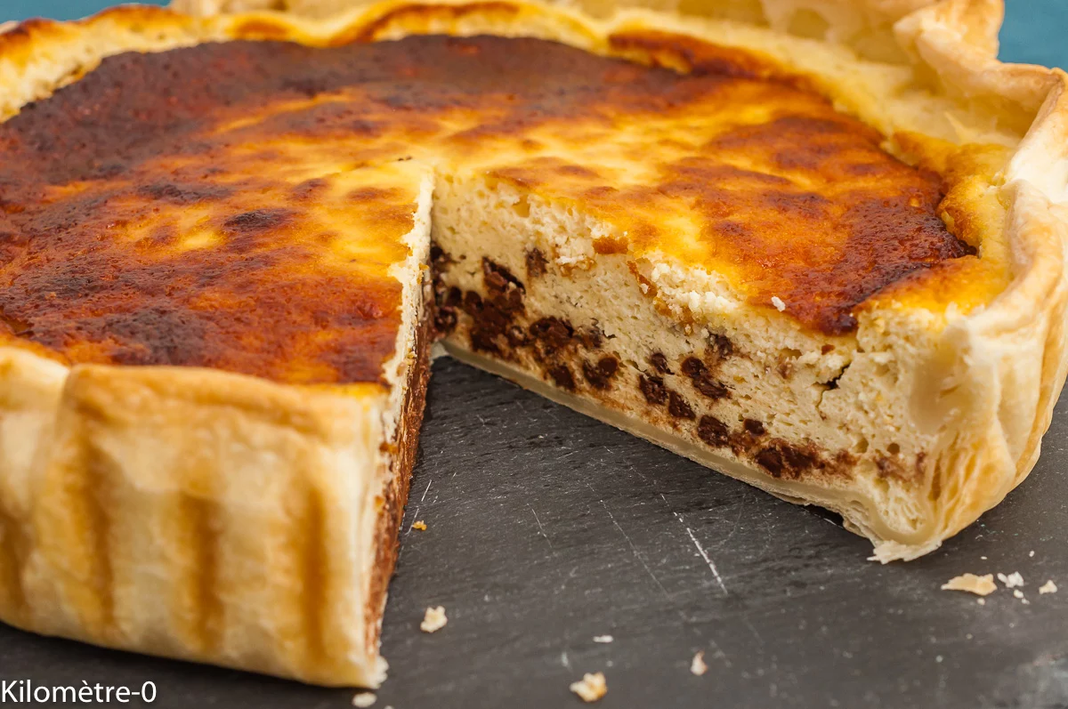 Photo de recette de dessert tarte, cuisine italienne, dessert italien, ricotta, dessert fromager, pépites, chocolat, facile, feuilleté, tarte feuilletée, gâteau mousseux, Kilomètre-0, blog de cuisine réalisée à partir de produits de saison et issus de circuits courts
