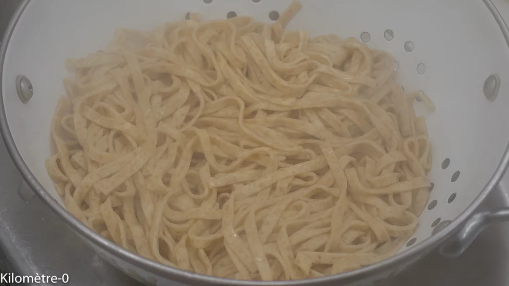 Pâtes au beurre et aux oeufs - Étape 3