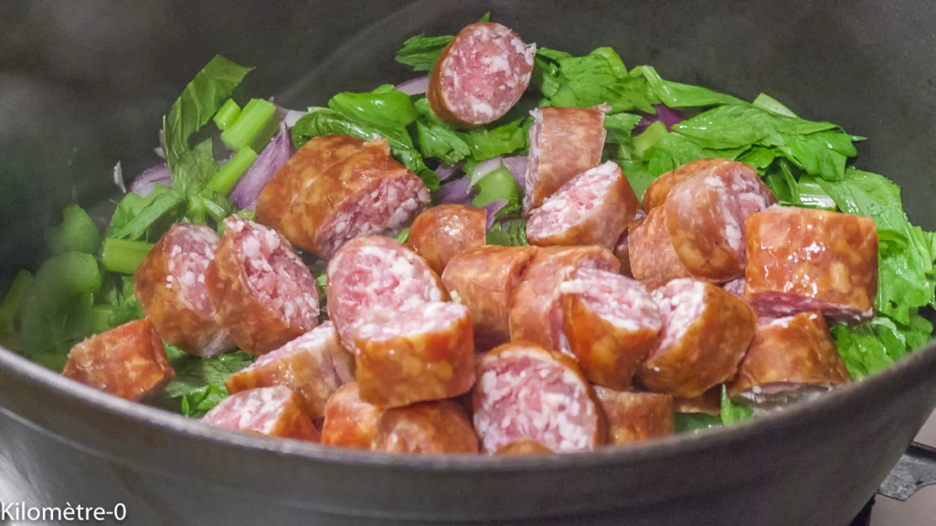 Saucisses fumées et jambon aux haricots rouges et au riz - Étape 4