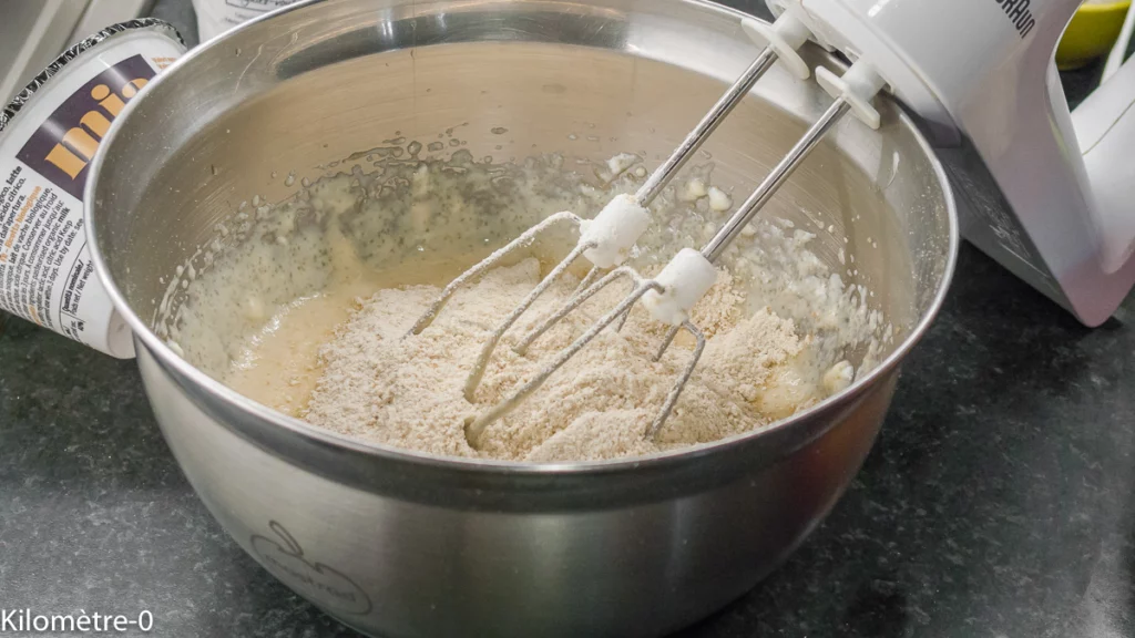 Gâteau moelleux aux poires, pistaches et à la ricotta - Étape 3