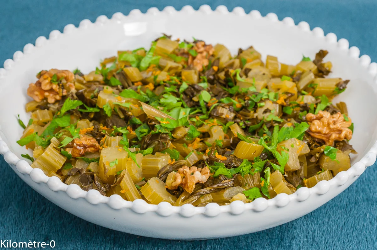 Photo de recette de céleri branche, céleri, légumes, automne, hiver, orange, noix, bio, facile, rapide, healthy, végétarien, végé, Kilomètre-0, blog de cuisine réalisée à partir de produits de saison et issus de circuits courts