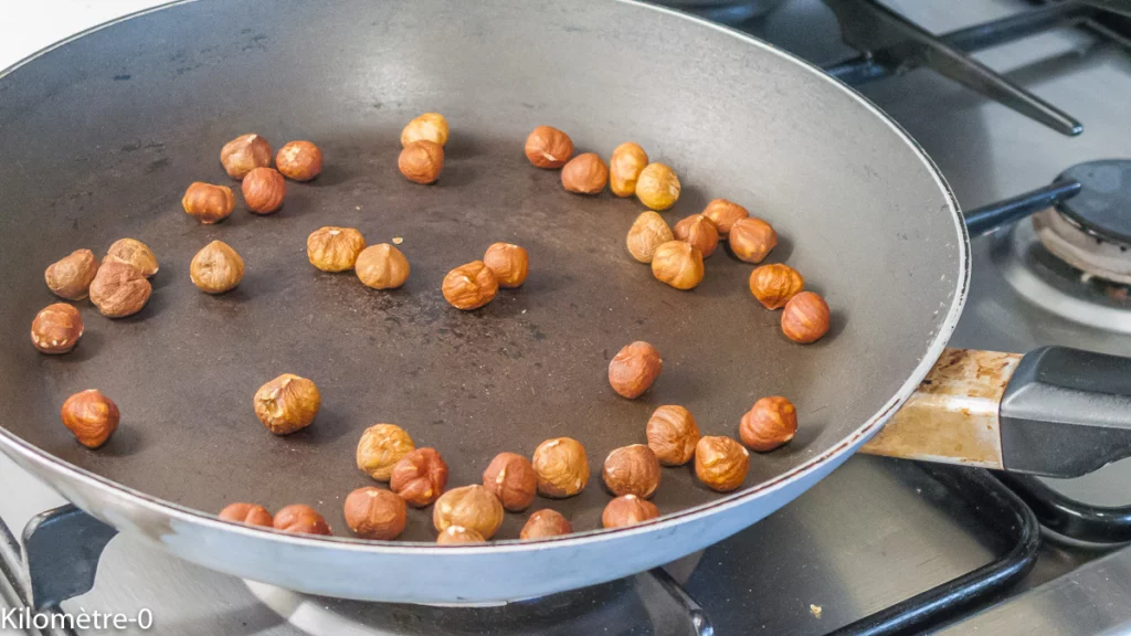 Terrine de foies de volaille aux herbes et aux noisettes - Étape 6