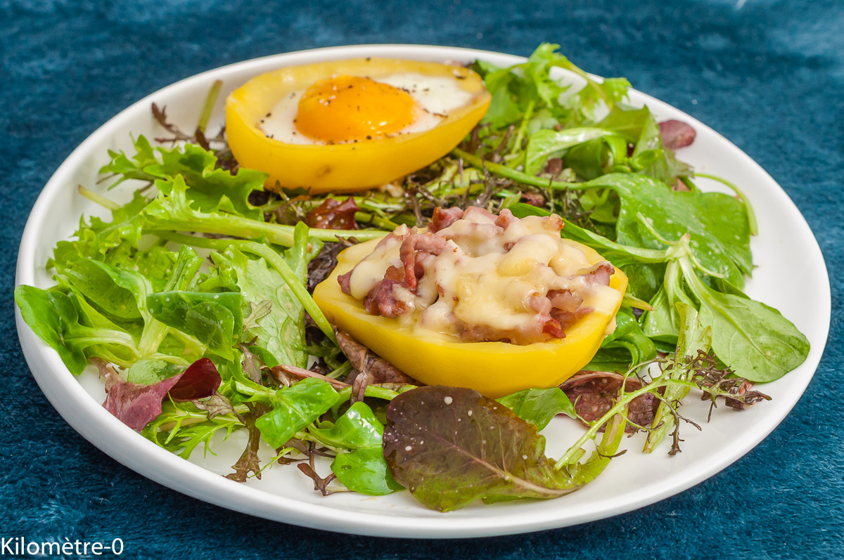 Photo de recette de pomme de terre, farcie, oeuf, oeuf miroir, oeuf sur le plat, lardons, fromage, salade, économique, bio,  Kilomètre-0, blog de cuisine réalisée à partir de produits de saison et issus de circuits courts