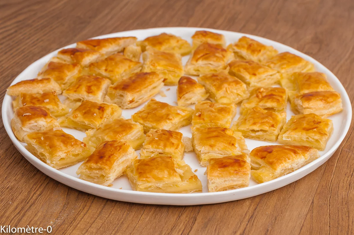 Photo de recette de feuilletés, feuilleté, maison, facile, rapide, fromage, végétarien, apéro, bouchées, emmental, gruyère, comté, Kilomètre-0, blog de cuisine réalisée à partir de produits de saison et issus de circuits courts