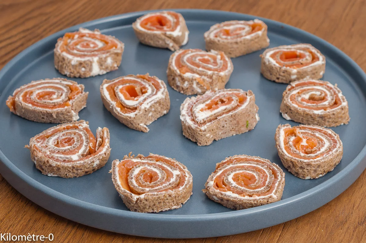 Photo de recette de galette, sarrasin, blé noir, truite fumée, fromage frais, apéro, facile, rapide, Bretagne, breton, saumon fumé, Kilomètre-0, blog de cuisine réalisée à partir de produits de saison et issus de circuits courts