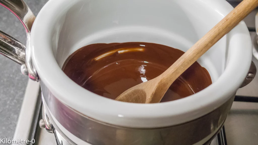 Mousse au chocolat aux éclats de pistache - Étape 1