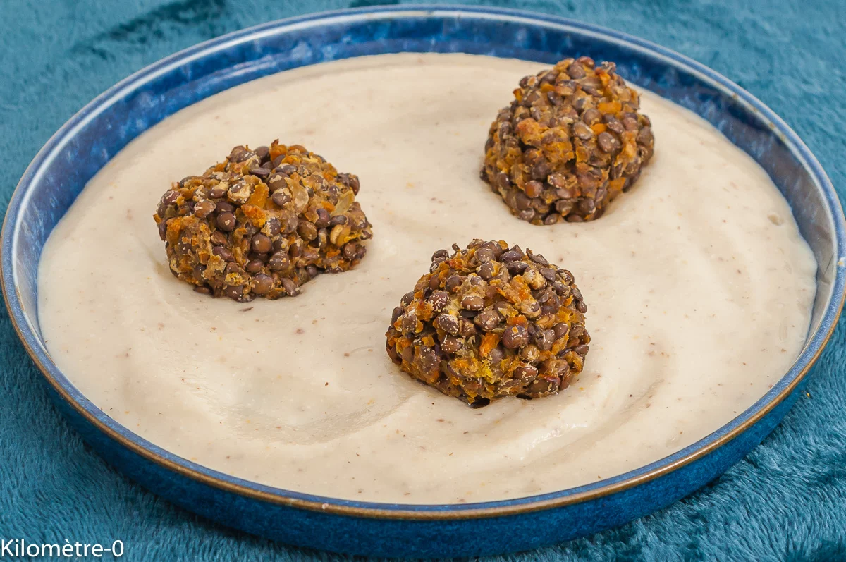 Photo de recette, végétarienne, boulettes, carottes, lentilles, purée de panais, panais, automne, hiver, légumes, noisettes , orange, healthy, bio, léger, végé, Kilomètre-0, blog de cuisine réalisée à partir de produits de saison et issus de circuits courts