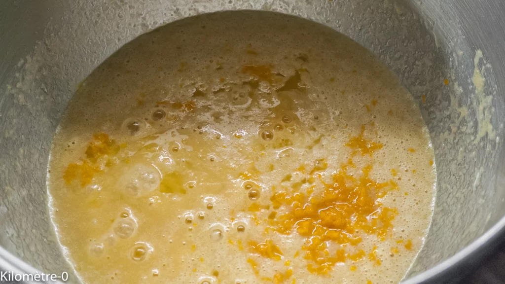 Gâteau du matin à la compote de pommes, noix et oranges - Étape 5