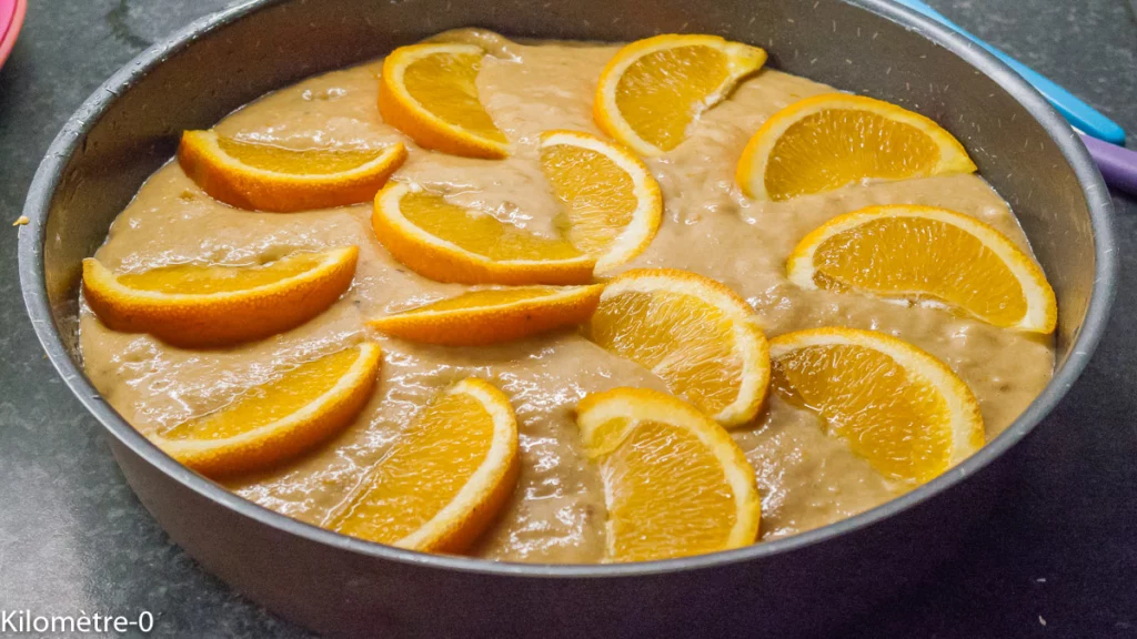 Gâteau du matin à la compote de pommes, noix et oranges - Étape 8