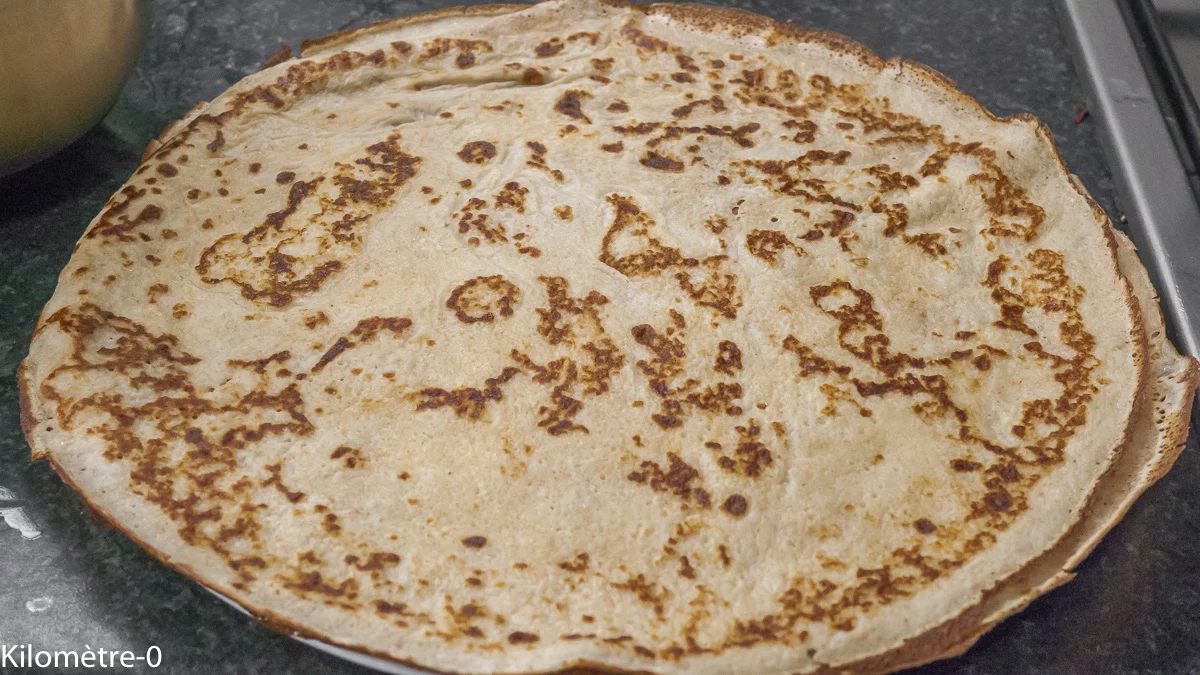 Photo de recette de pâte à crêpes, salée, facile, maison, rapide, bio, économique, crêpes maison, Kilomètre-0, blog de cuisine réalisée à partir de produits de saison et issus de circuits courts