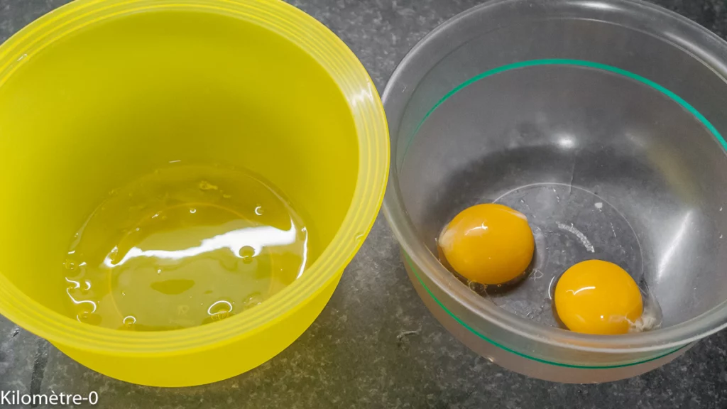 Madeleines salées olives emmental - Étape 1