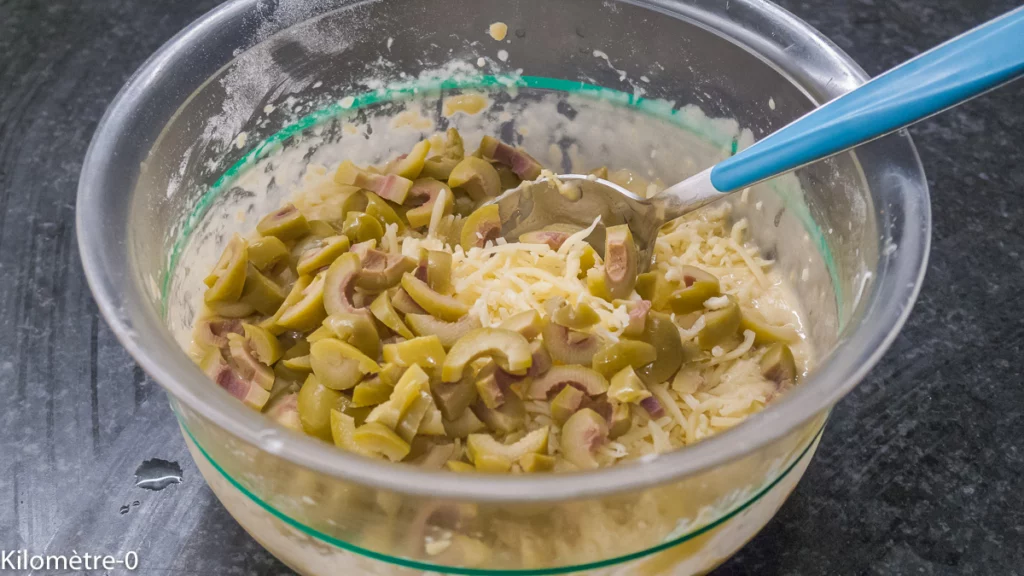 Madeleines salées olives emmental - Étape 4