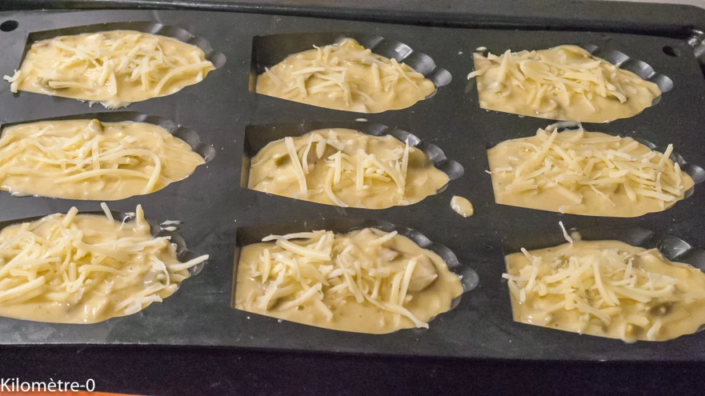 Madeleines salées olives emmental - Étape 6