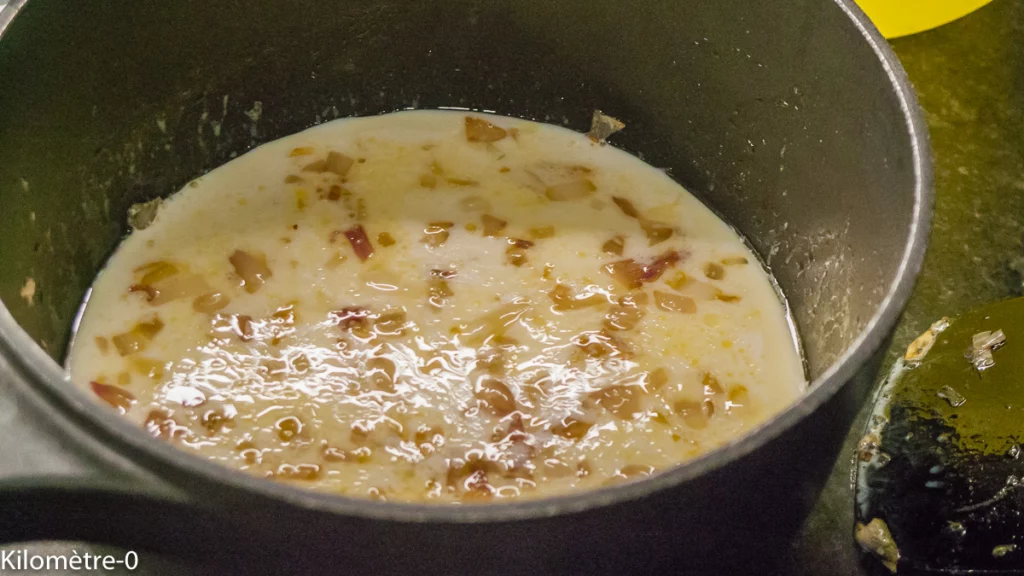 Sauce à la crème, aux échalotes, à la moutarde et à la sauce soja - Étape 3