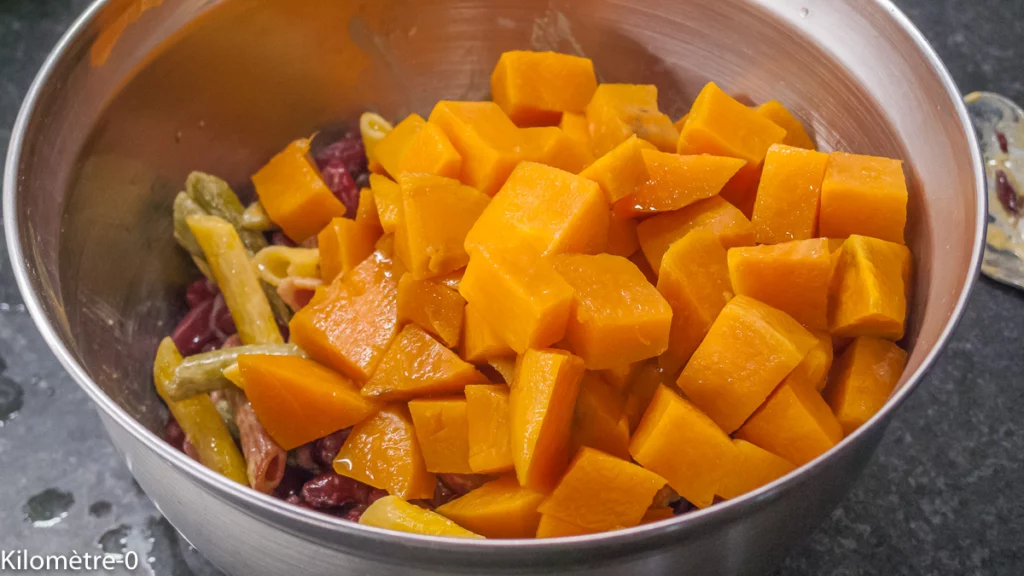 Salade de pâtes de maïs, haricots rouges, patates douces aux oeufs - Étape 7