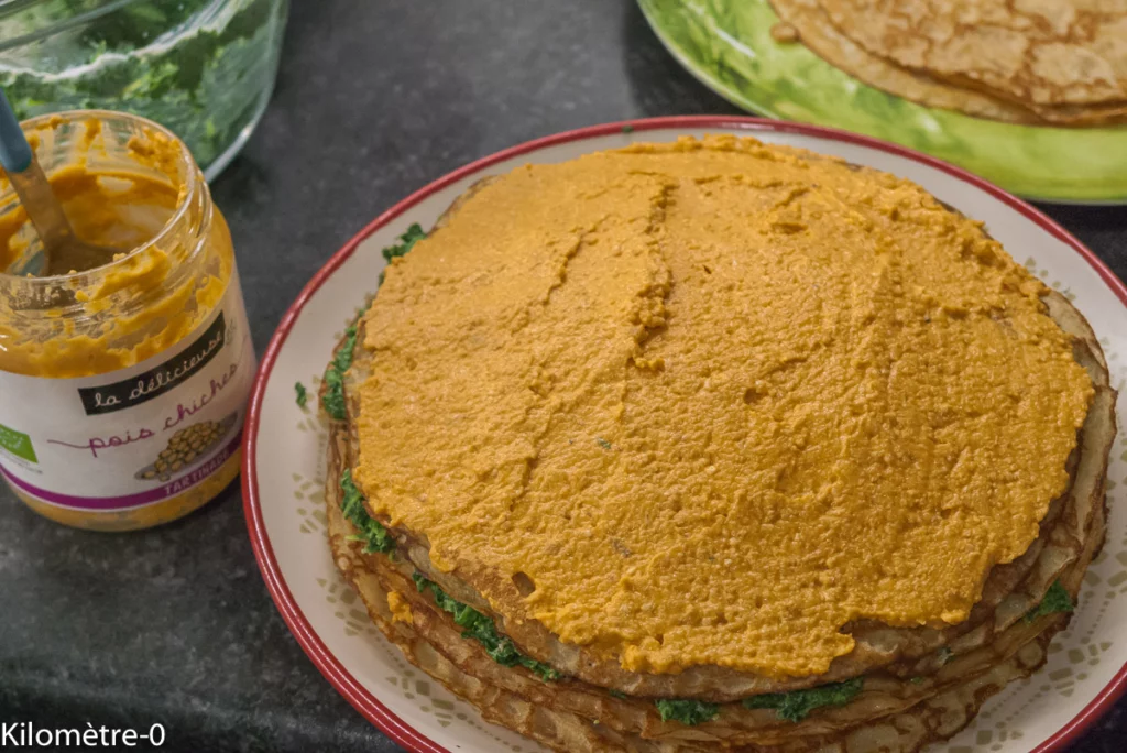 Gâteau de crêpes salées aux épinards et à la crème de pois chiches - Étape 8