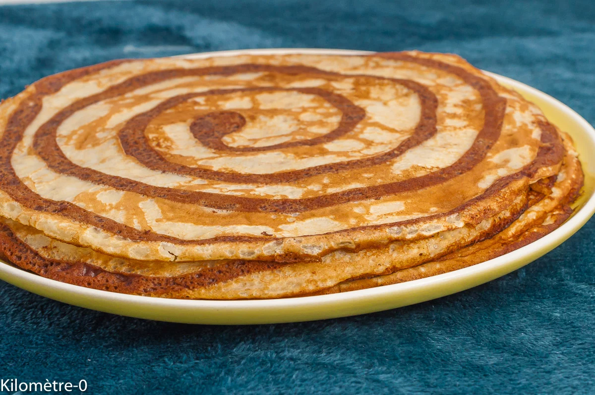 Photo de recette de crêpes, crêpes sucrées, crêpes tourbillon, crêpes spirale, chocolat, chandeleur, mardi gras, carnaval, facile, originales, festives, belles, bio, Kilomètre-0, blog de cuisine réalisée à partir de produits de saison et issus de circuits courts