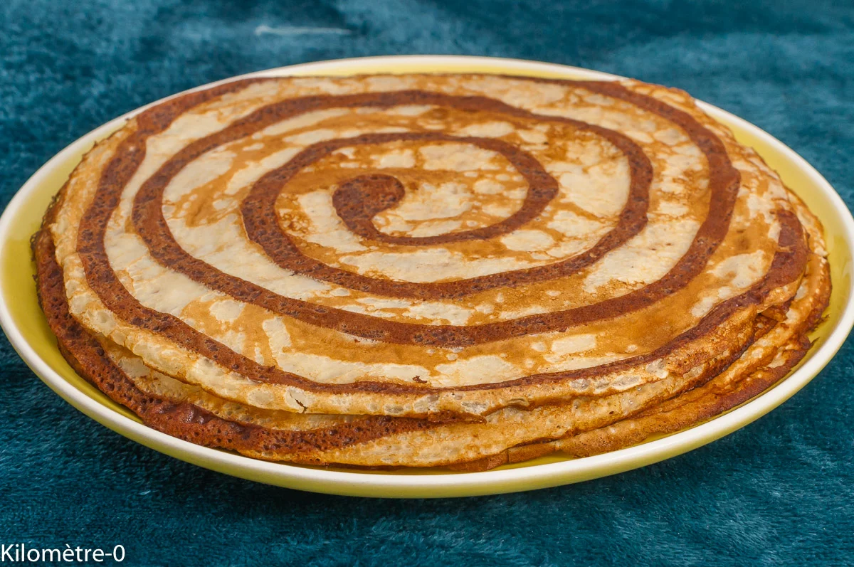 Photo de recette de crêpes, crêpes sucrées, crêpes tourbillon, crêpes spirale, chocolat, chandeleur, mardi gras, carnaval, facile, originales, festives, belles, bio, Kilomètre-0, blog de cuisine réalisée à partir de produits de saison et issus de circuits courts