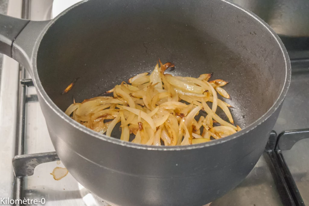 Mijoté de sots l&rsquo;y laisse à la saucisse fumée - Étape 1