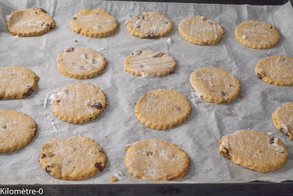 Easter biscuits, petits biscuits de Pâques anglais - Étape 8