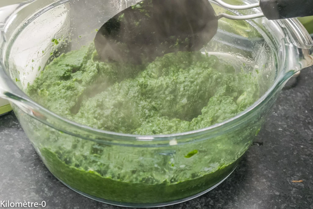 Oeufs sur le plat, épinards aux pommes de terre - Étape 3