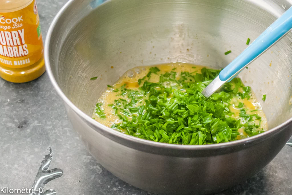 Petite omelette roulée au saumon ou à la truite fumée - Étape 1