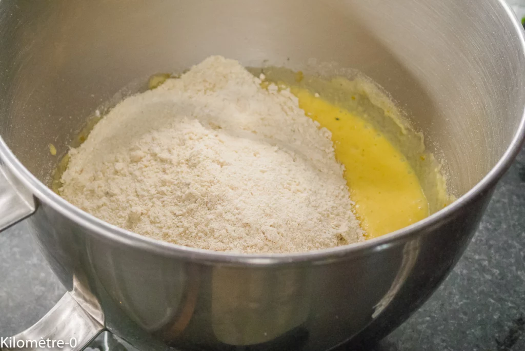 Gâteau du matin à la farine d&rsquo;amande et à la vanille - Étape 4