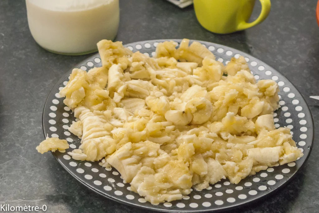 Gâteau du matin sans oeufs aux bananes et palets de chocolat noir - Étape 1