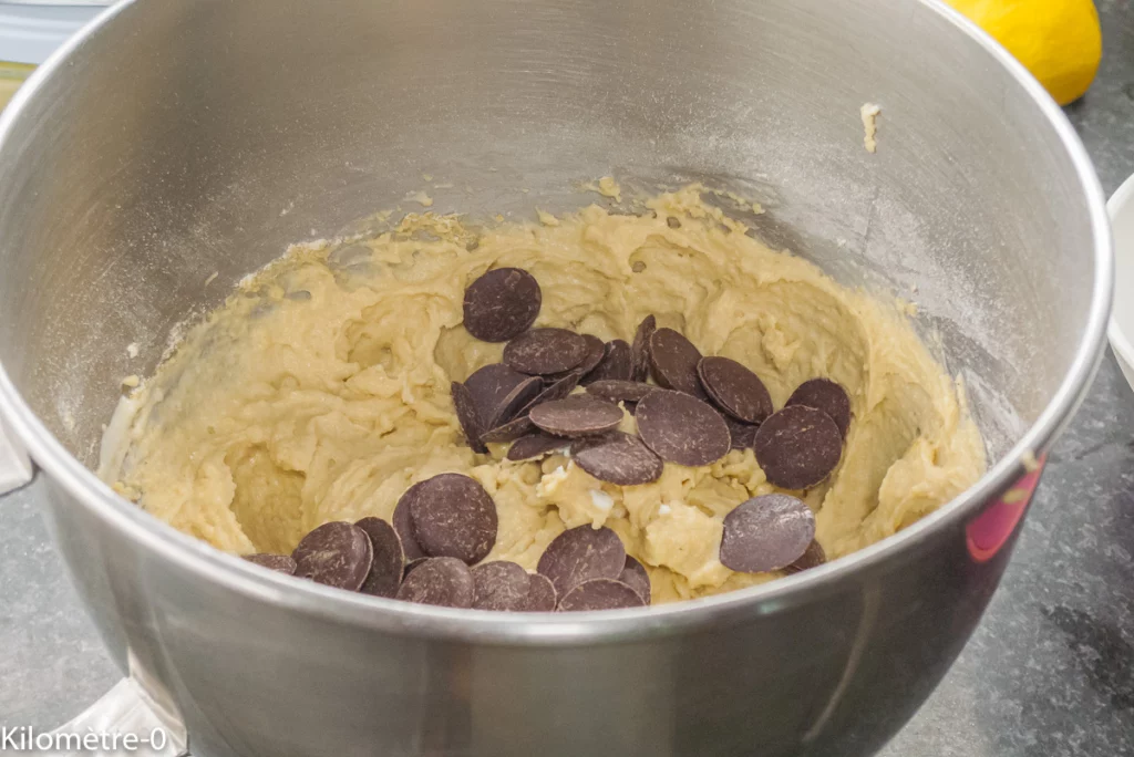 Gâteau à la ricotta, amandes, citron et palets de chocolat - Étape 4