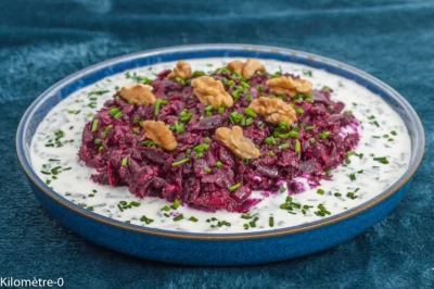 Photo de recette de salade, végé, végétarienne,  betteraves rouges,  noix,  fêta , facile, rapide, bio, Kilomètre-0, blog de cuisine réalisée à partir de produits de saison et issus de circuits courts