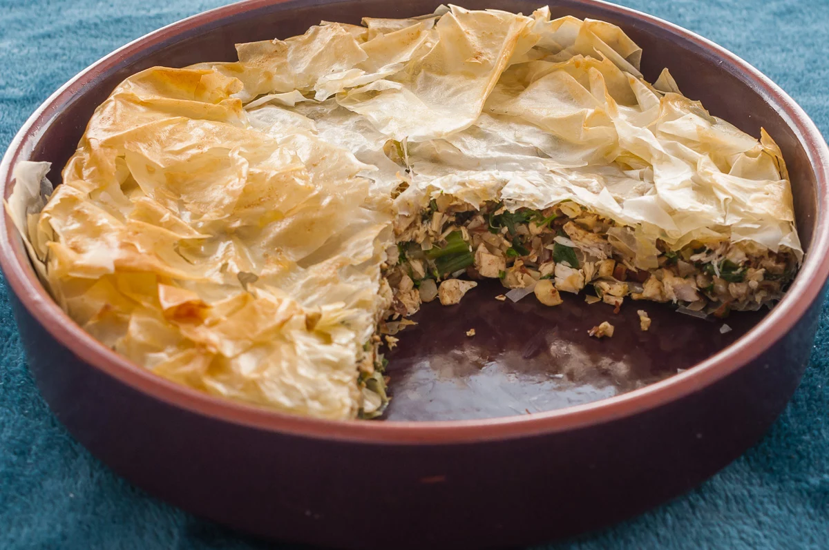 Photo de recette de pastilla, poulet, amandes, cuisine du monde, cuisine marocaine, Maroc, facile, feuilles de filon Kilomètre-0, blog de cuisine réalisée à partir de produits de saison et issus de circuits courts
