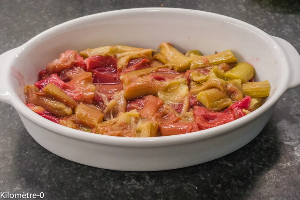 Crumble à la rhubarbe et aux pistaches - Étape 2