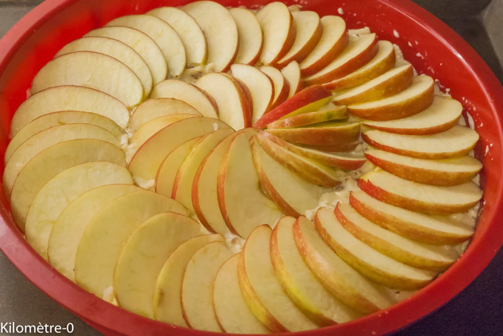 Gâteau facile avec beaucoup de pommes - Étape 7