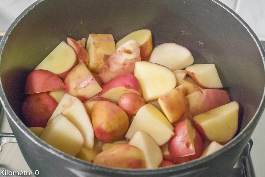 Merguez de boeuf aux pommes de terre nouvelles et plantain lancéolé - Étape 2