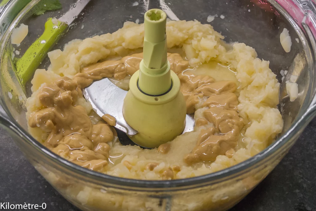 Couronne de pommes de terre aux olives, betteraves et merlu - Étape 3