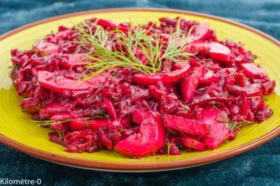 Photo de recette de  salade, estivale, été, concombre, betterave, betterave rouge, légumes, aneth, facile, bio, rapide, léger, végé, Kilomètre-0, blog de cuisine réalisée à partir de produits de saison et issus de circuits courts
