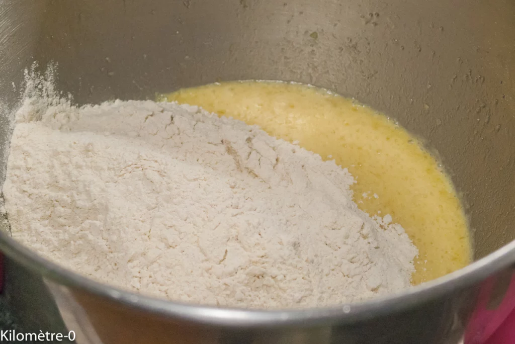 Gâteau du matin au petit épeautre, framboises et chocolat - Étape 2