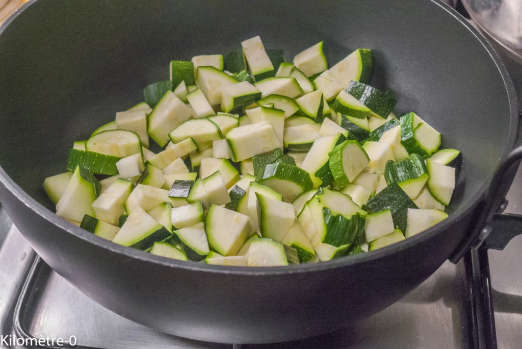 Salade de pâtes aux haricots blancs, courgettes et crevettes grises - Étape 3
